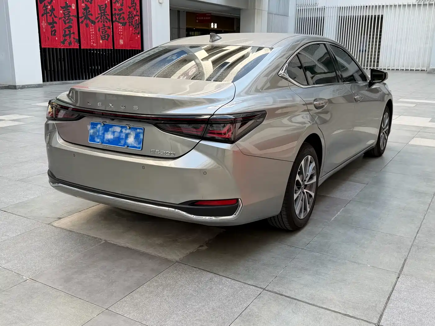Lexus ES 2025 200 Ultimate Edition фото 4