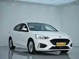 Фото 3 - Ford Focus