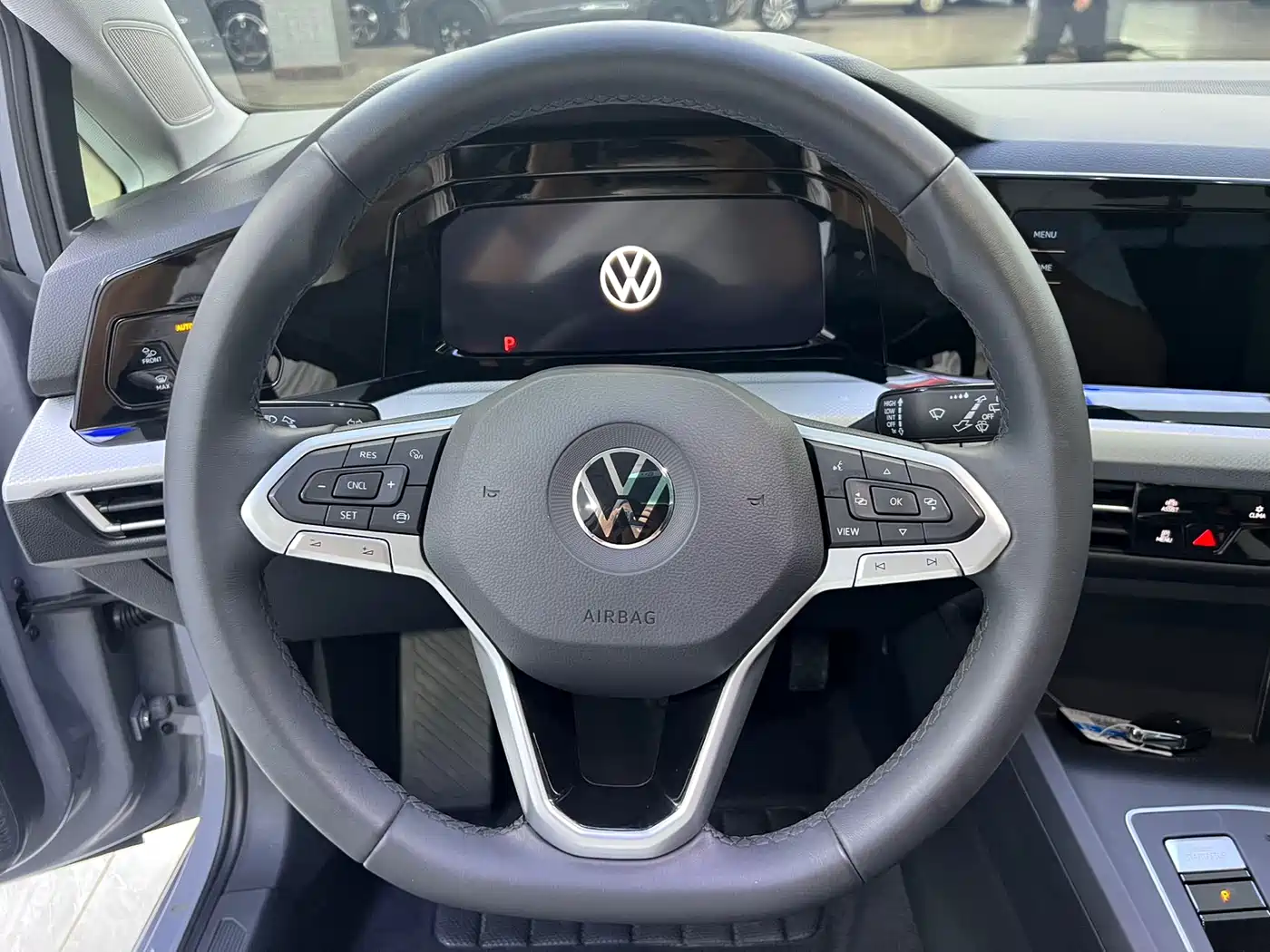 Volkswagen Golf 2023 280TSI DSG Pro фото 7