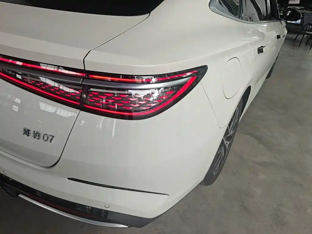 BYD Seal 07 DM-i 2024 2025 Model DM-i 1.5L 125km Luxury
