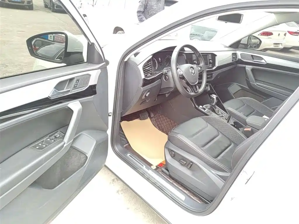 Volkswagen Tayron 2019 330TSI 2WD Luxury China VI фото 16