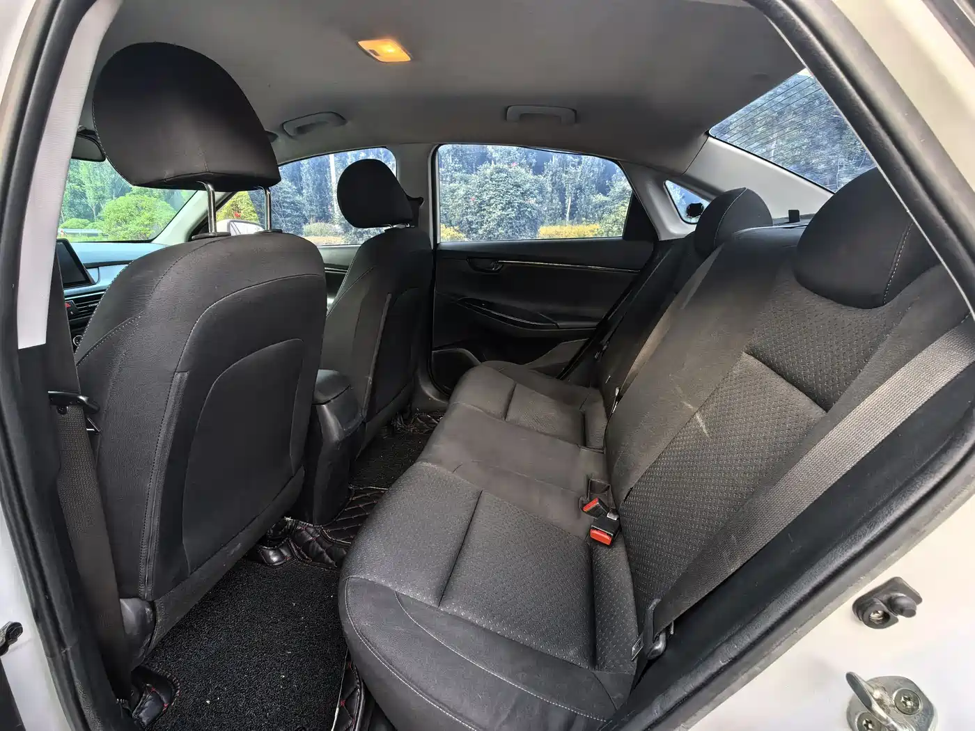 Hyundai Elantra 2018 1.6L Automatic Pleasing Edition GL China VI фото 13