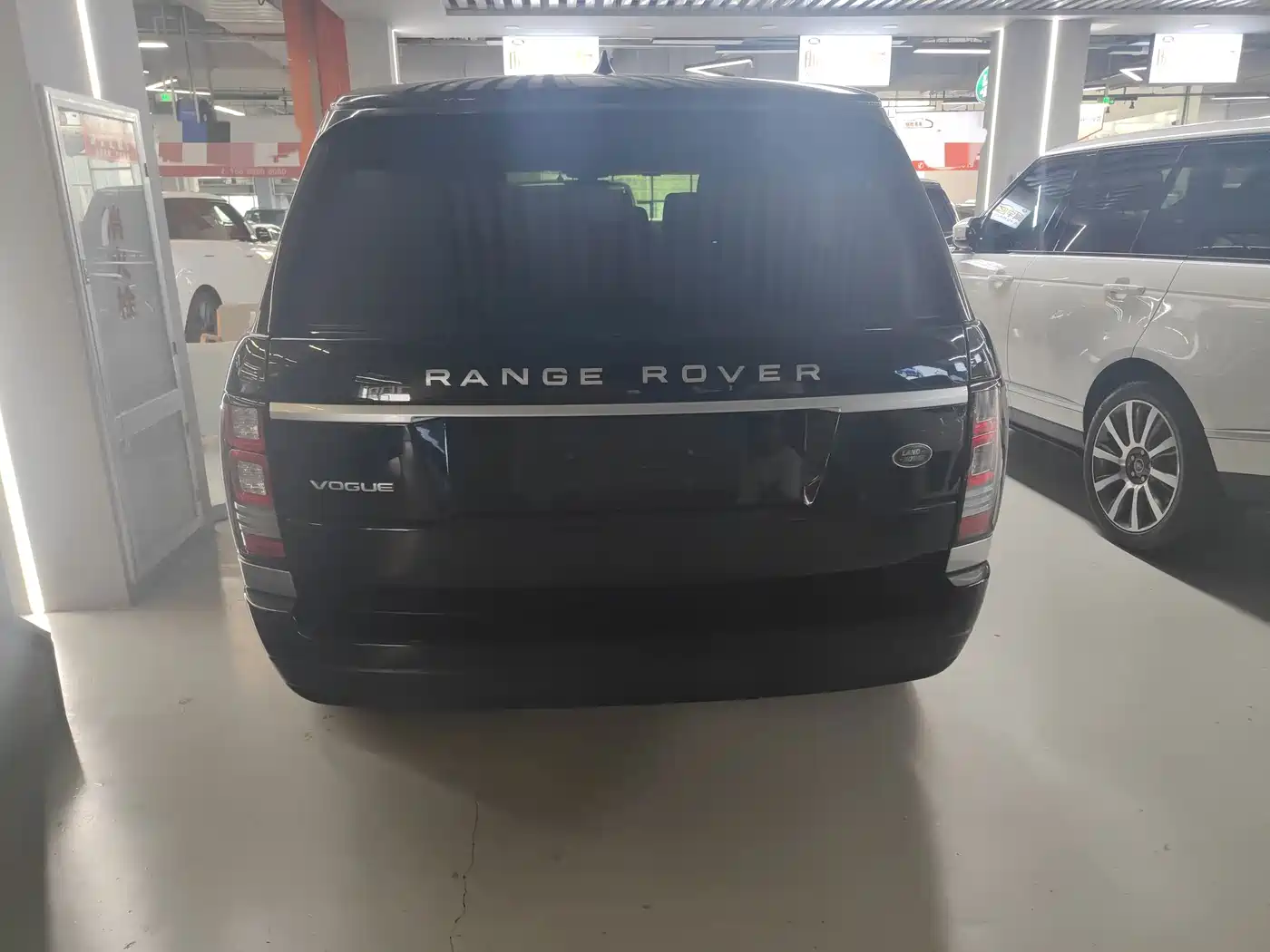 Фото 12 - Land Rover Range Rover