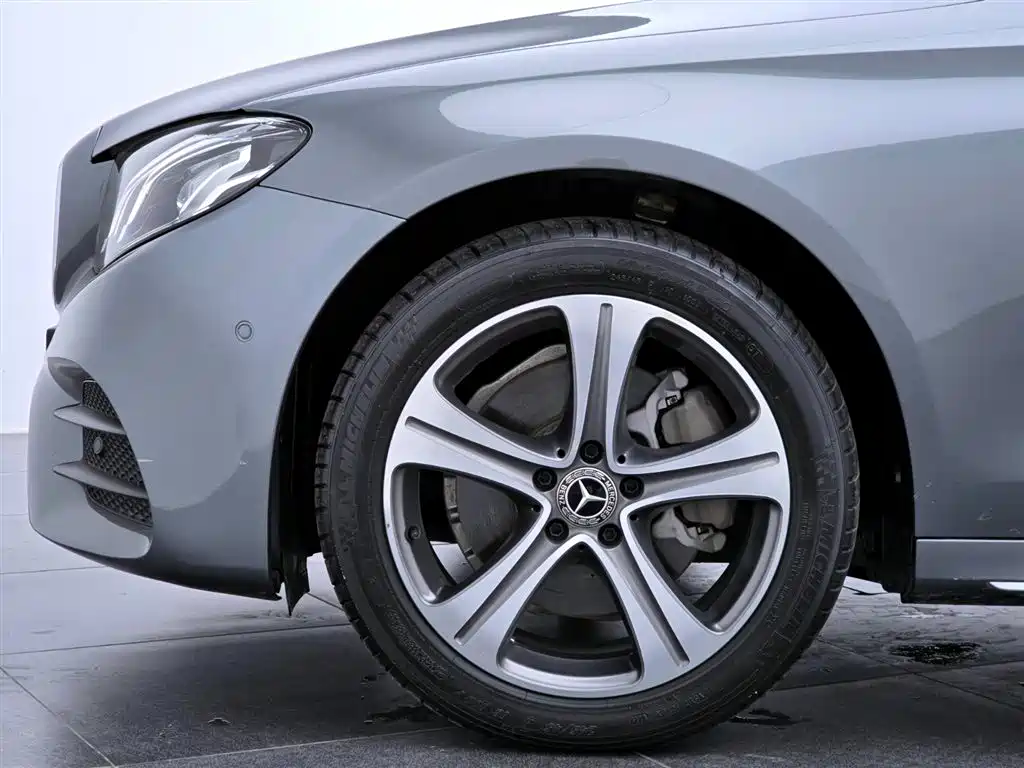 Mercedes-Benz E-Class 2018 Facelift E 200 L Sport фото 13