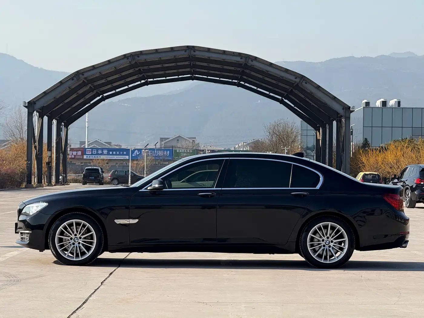 BMW 7 Series 2014 730Li Premium фото 3