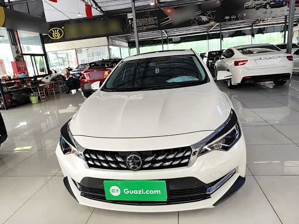 Venucia D60 2020 2020 1.6L XL CVT Delight Edition