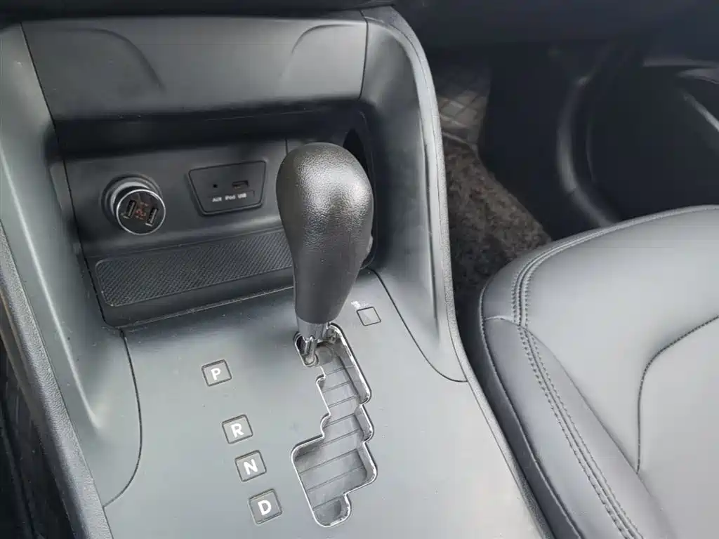 Hyundai Beijing Hyundai ix35 2015 2.0L Automatic 2WD Comfort China IV фото 14