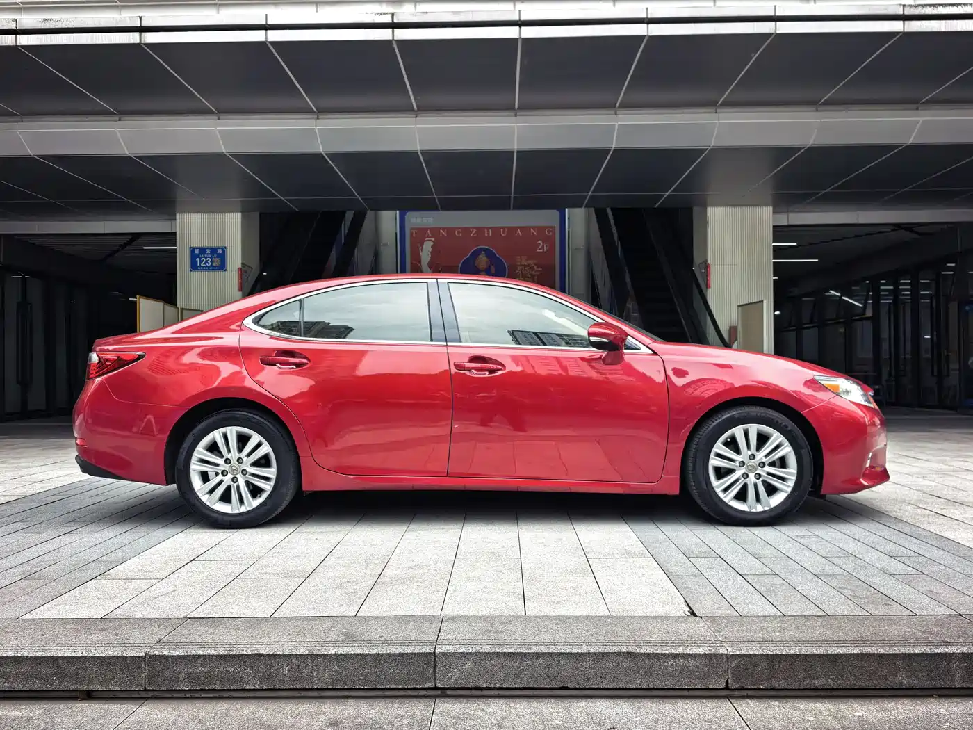 Lexus ES 2014 250 Elite Edition фото 7