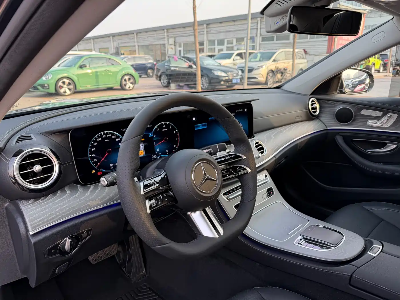 MERCEDES-BENZ E CLASS