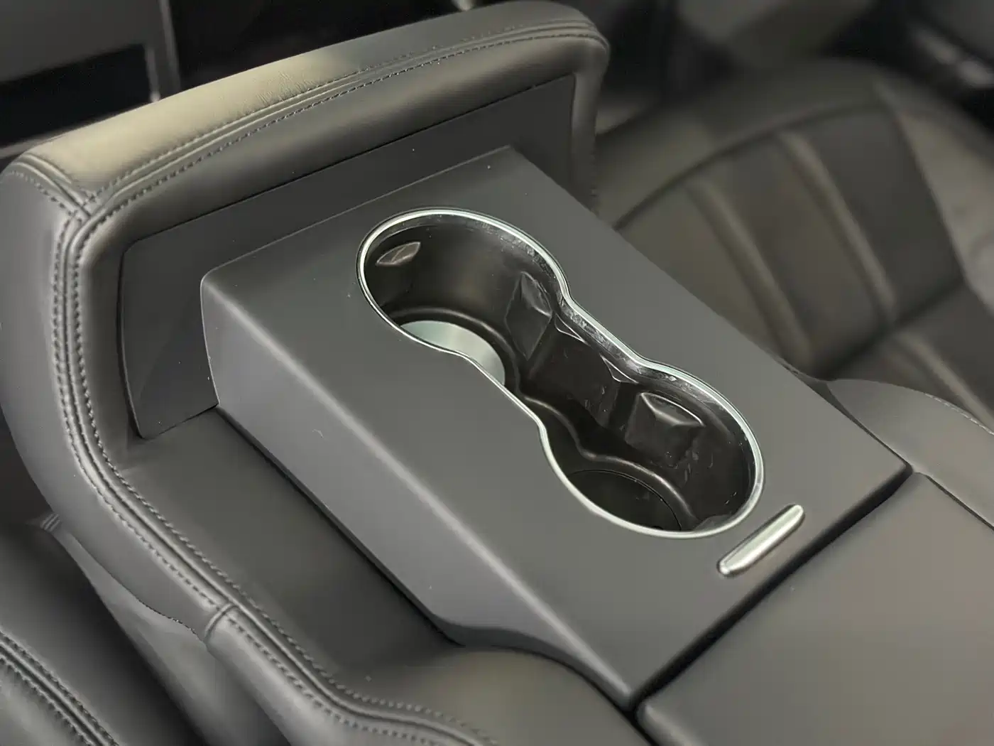 Land Rover Range Rover Sport 2019 3.0 SC V6 Special Edition фото 16