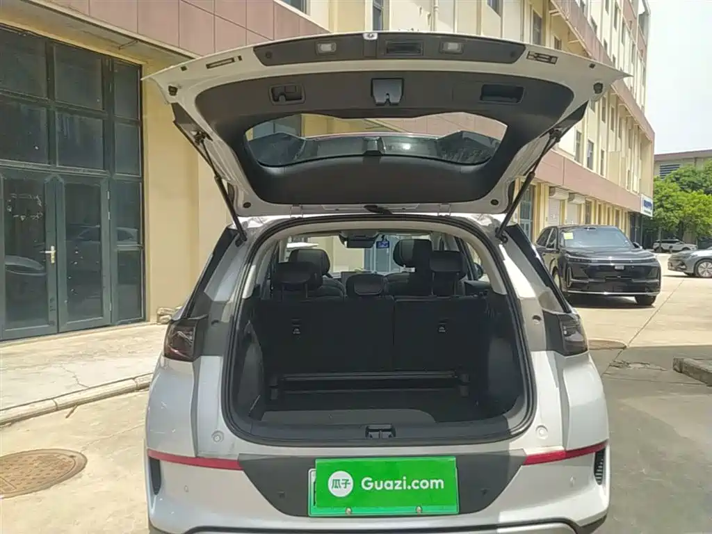 BYD Hai Shi 05 EV 2025 520KM Smart Navigation Edition фото 19
