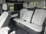 Photo 17 - Land Rover Defender