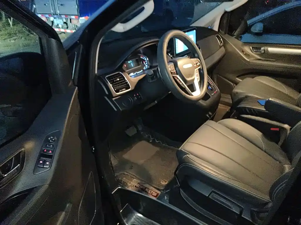 SAIC Maxus Maxus G20 2023 2023 Facelift ES 2.0T Gasoline Automatic Value Edition
