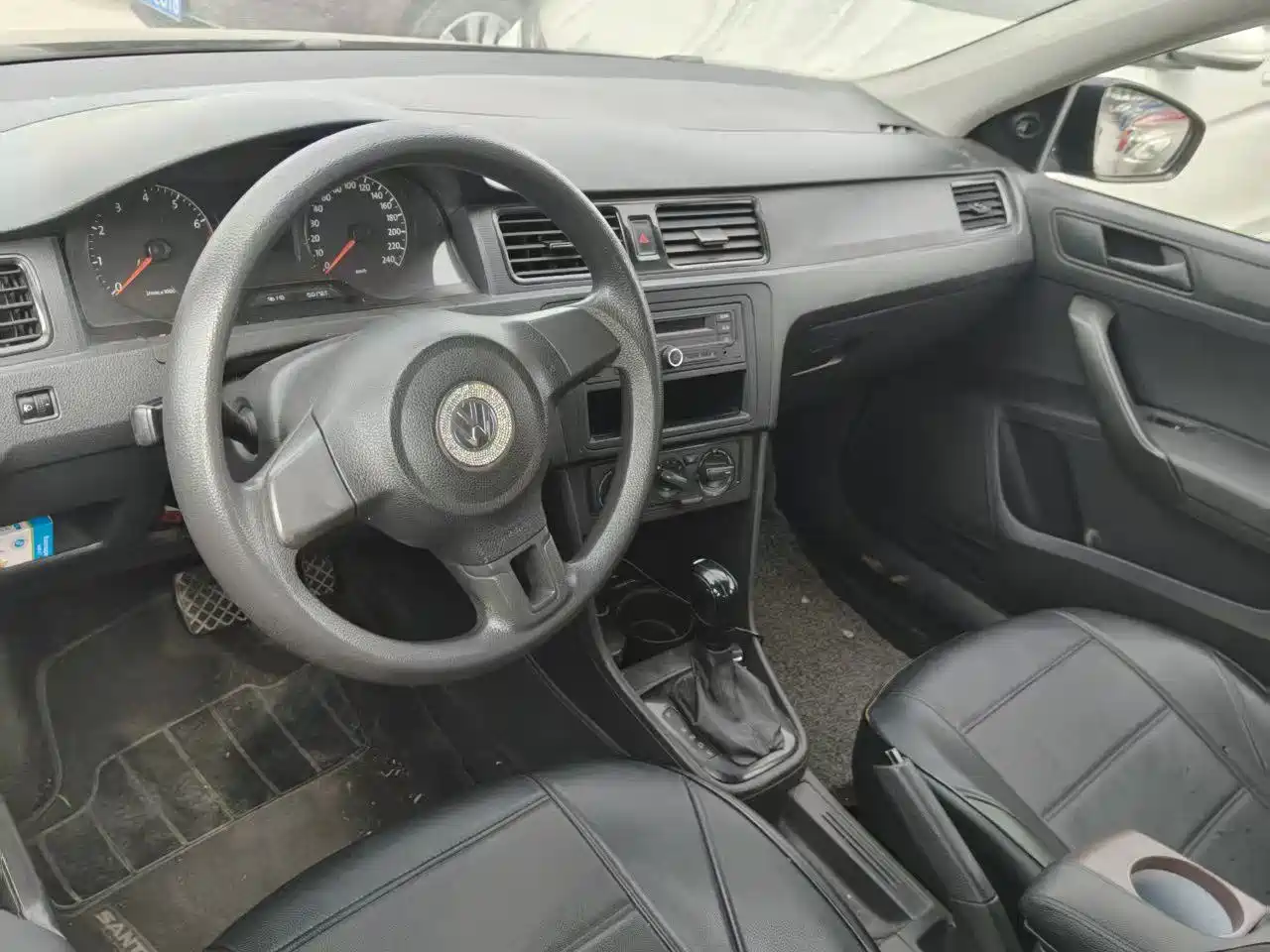Volkswagen Santana 2015 1.6L Automatic Trend Edition фото 2
