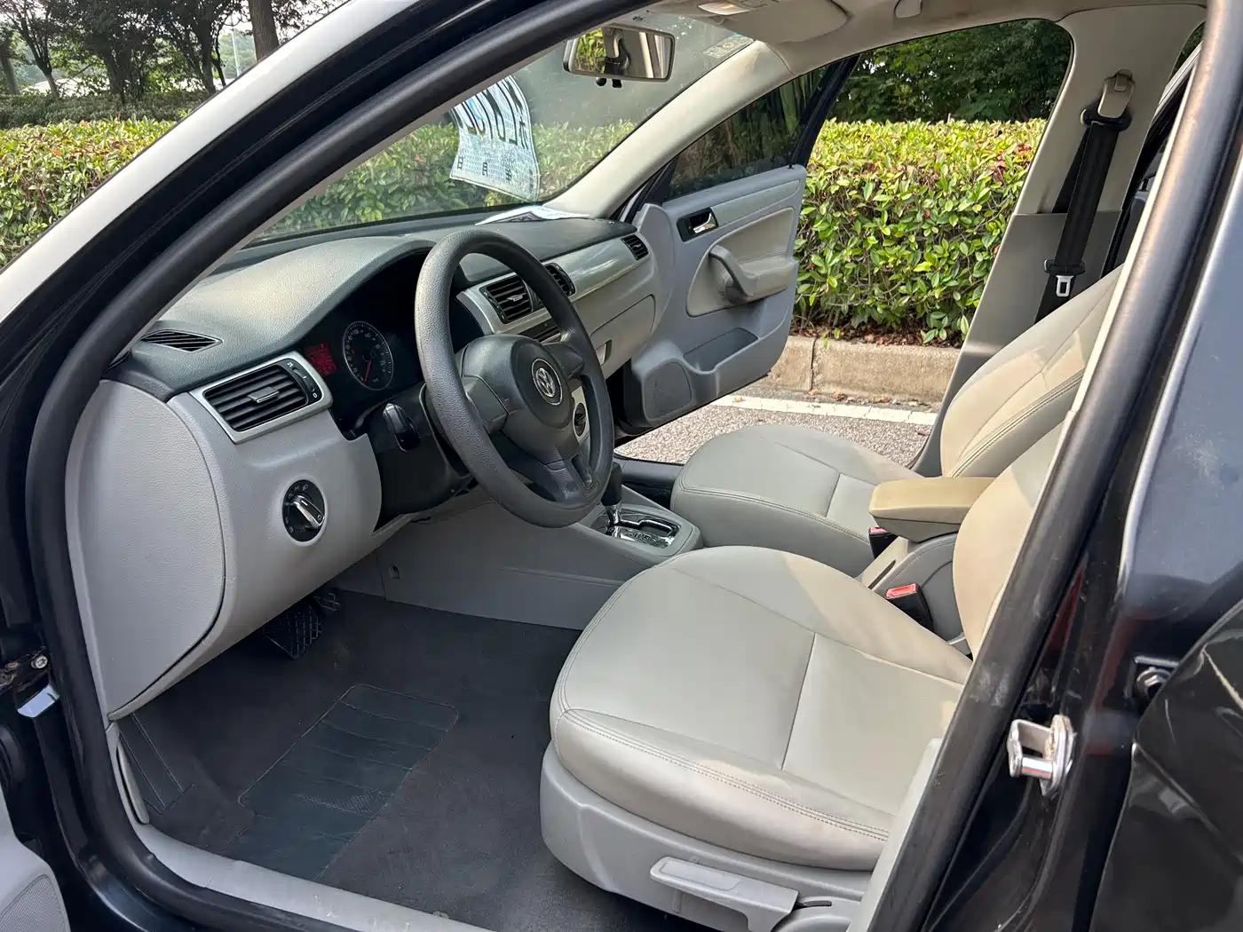 Volkswagen Bora 2011 2011 1.6L Automatic Fashion
