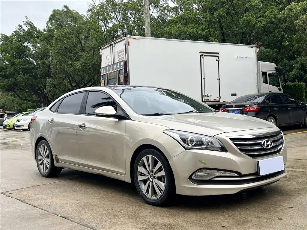 Hyundai Mistra 2014 1.8L Auto Premium DLX фото 3