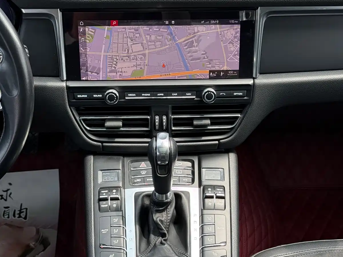 Porsche Macan 2018 Macan 2.0T фото 9