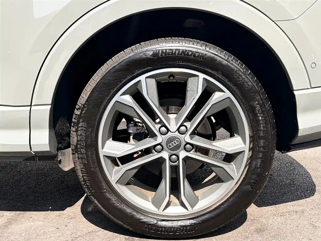 Фото 23 - Audi Q3