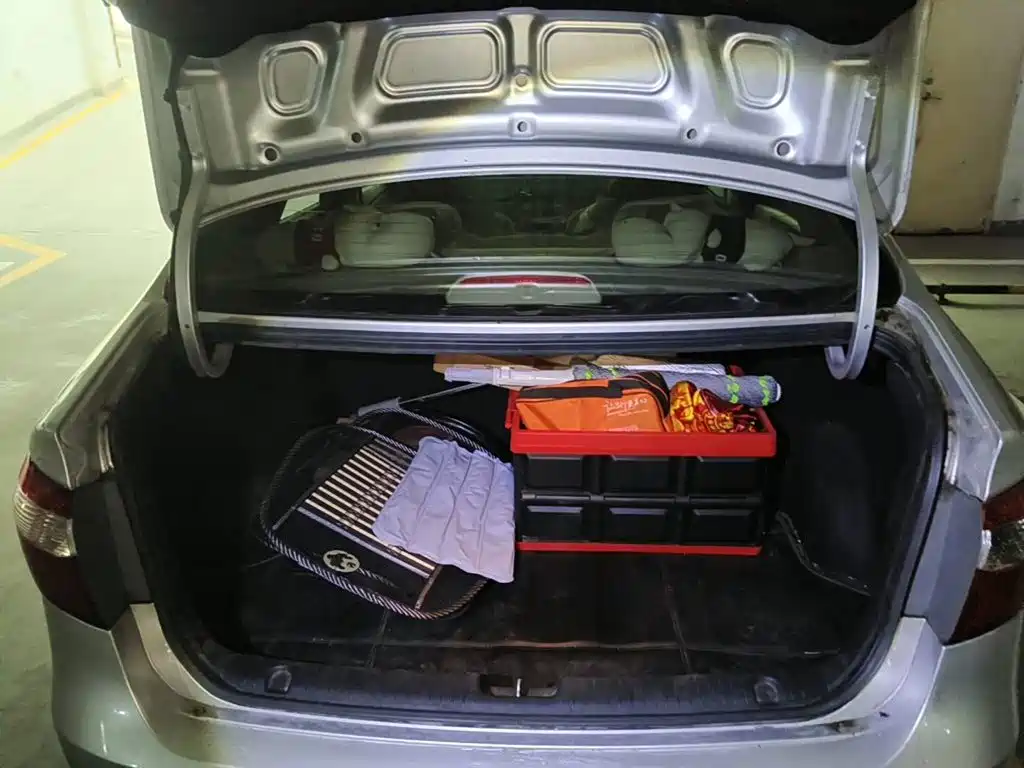Kia K2 2011 2011 Sedan 1.4L AT TOP