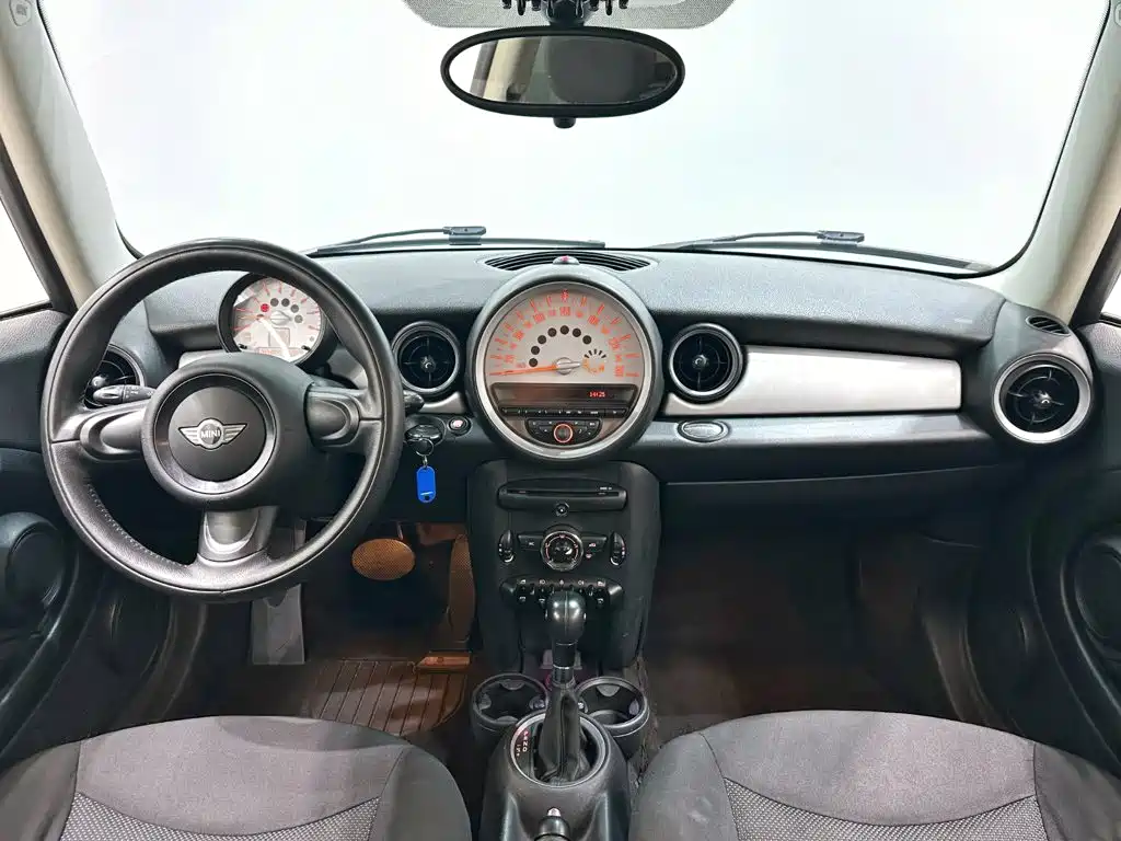 MINI CLUBMAN 2014 2013 1.6L COOPER Bond Street