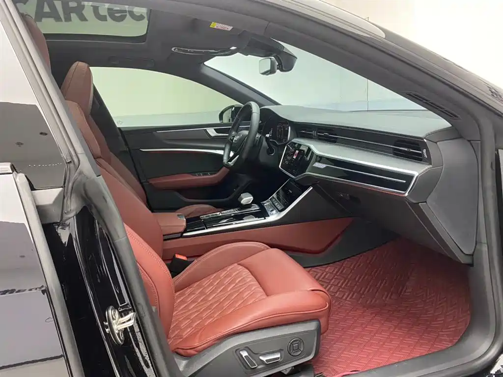 Audi A7L 2023 45 TFSI quattro S-line Black Warrior Edition фото 19