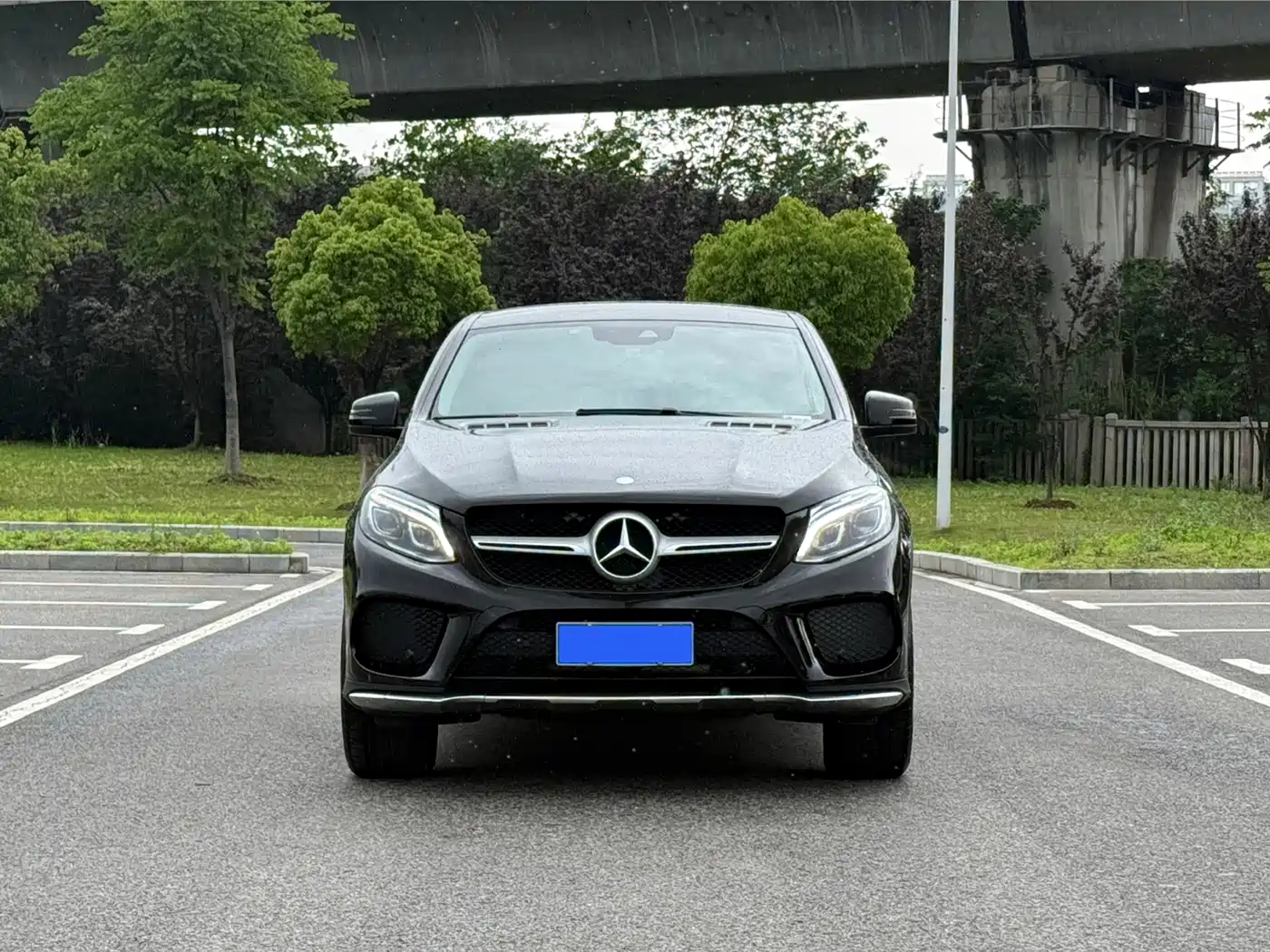 Mercedes-Benz GLE Coupe 2017 GLE 320 4MATIC Coupe SUV фото 2
