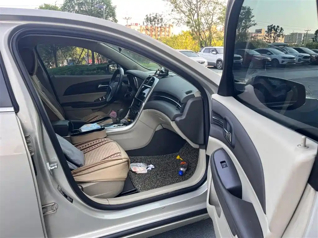 Chevrolet Malibu 2014 2.0L Automatic Comfort фото 19