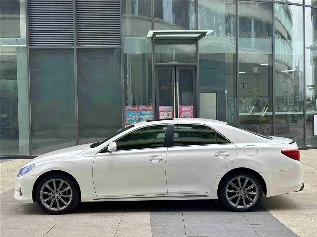 Toyota Reiz 2013 2.5V Premium Edition фото 7