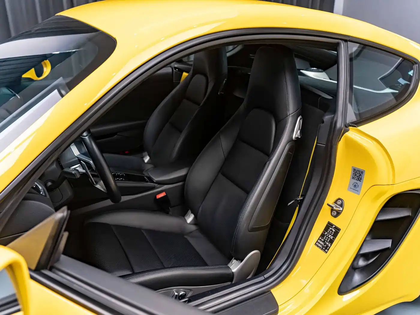 Porsche 718 2018 Cayman 2.0T фото 8