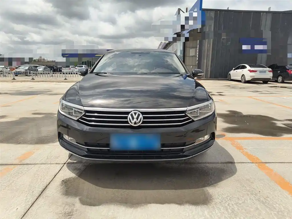 Volkswagen Magotan 2017 330TSI DSG Leading фото 8