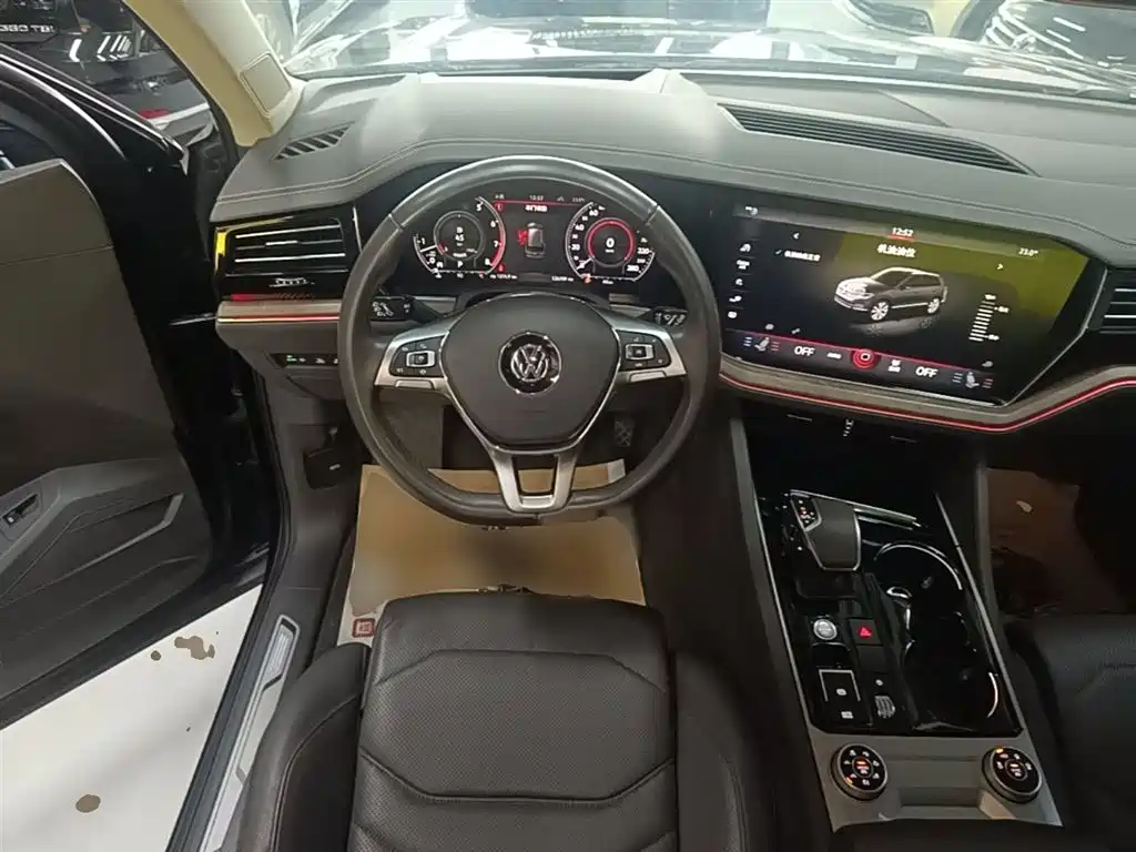 Volkswagen Touareg 2019 3.0TSI Sharp Edge Edition China VI фото 11