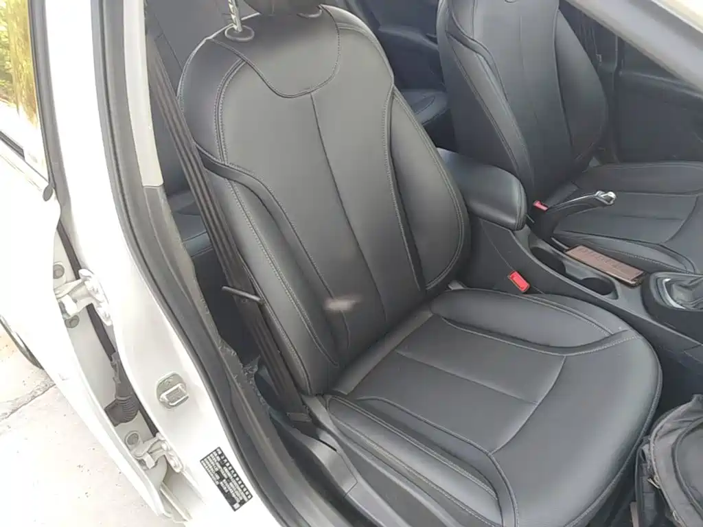 Фото 25 - Buick Excelle