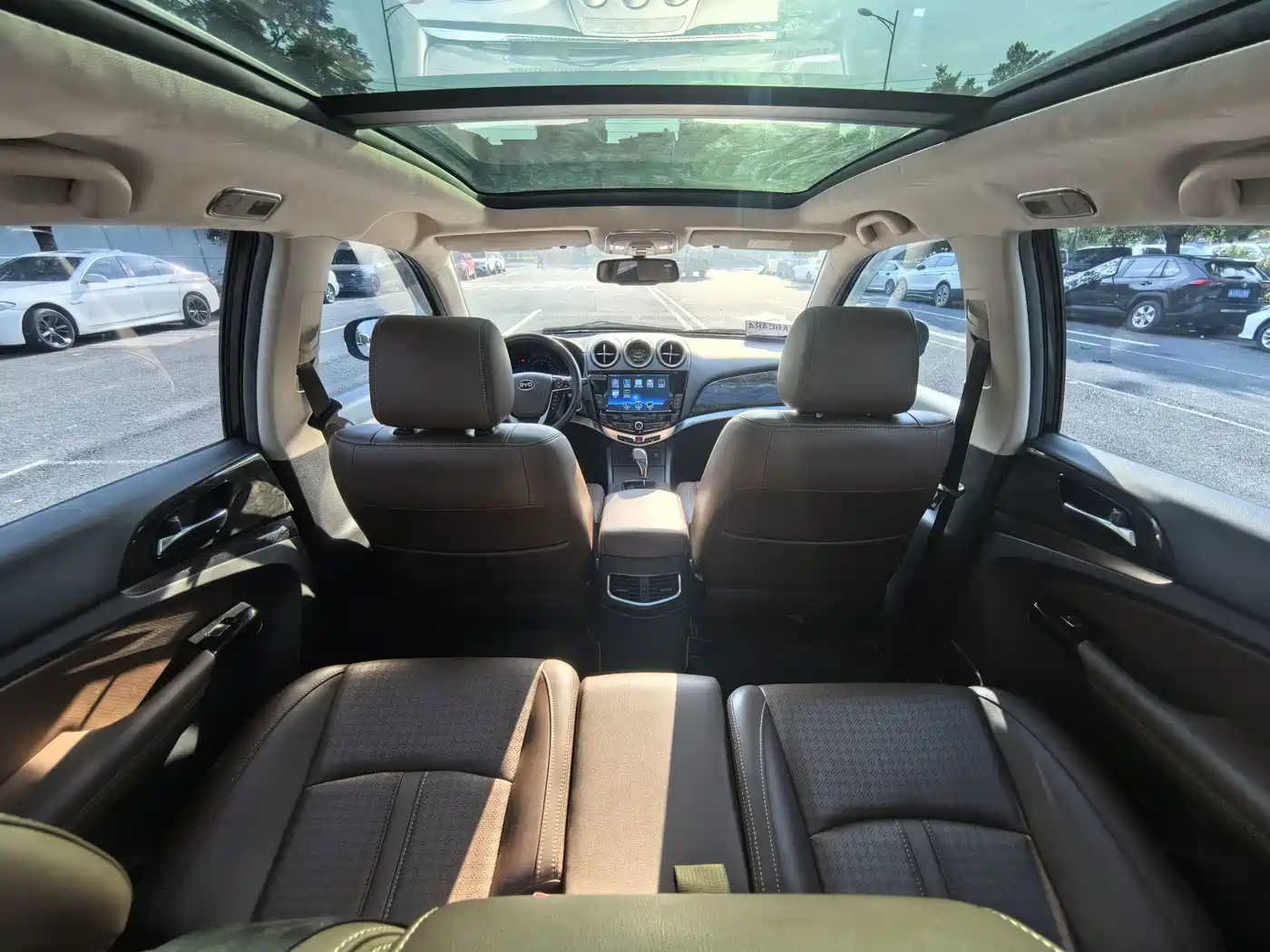 BYD S7 2016 2016 2.0T Automatic Premium Model