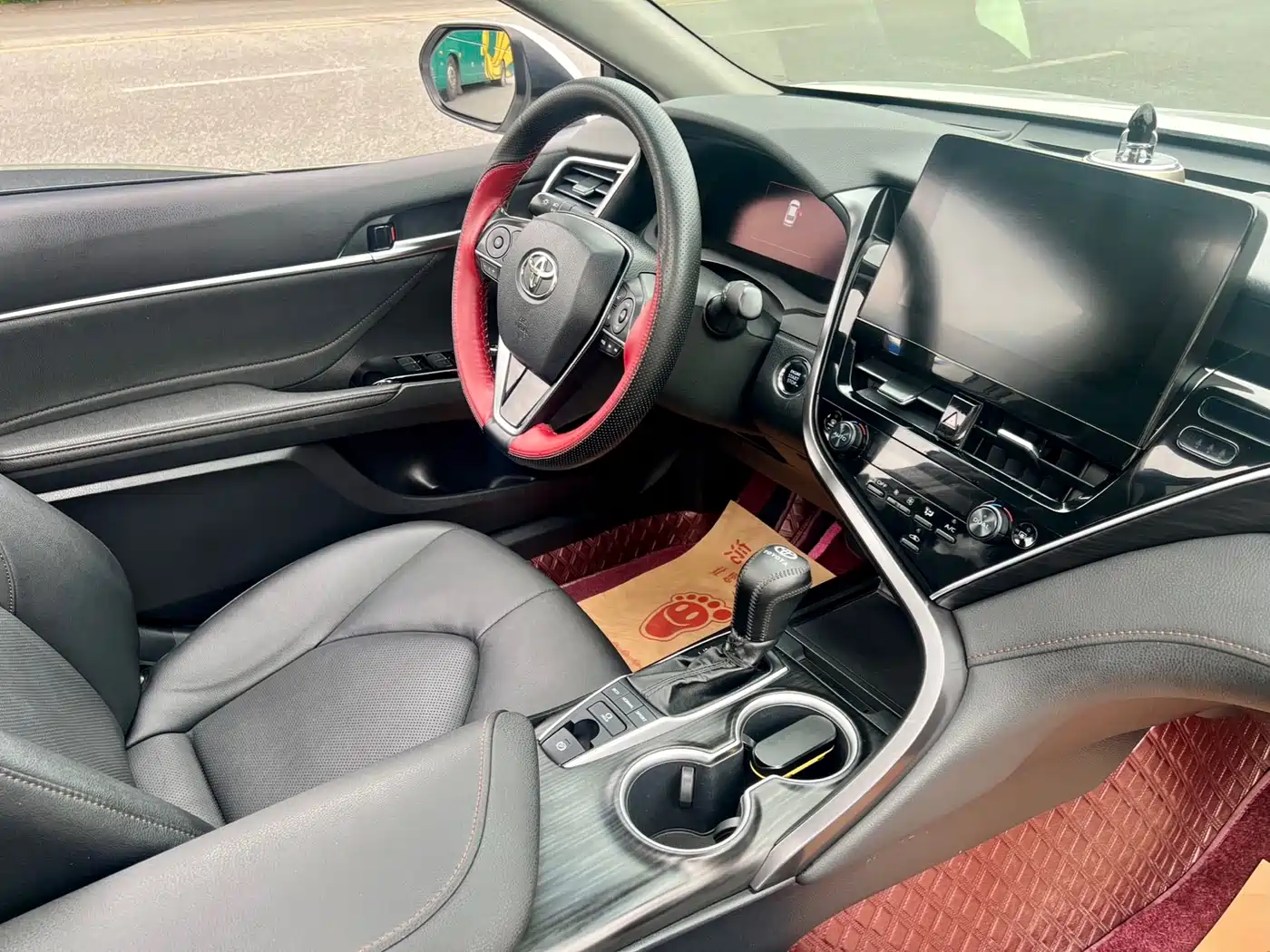 Toyota Camry 2021 2.5G Luxury Edition фото 10