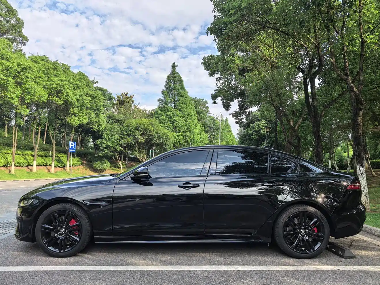 Jaguar XEL 2025 2025 2.0T 250PS R-DYNAMIC 90th Anniversary Edition