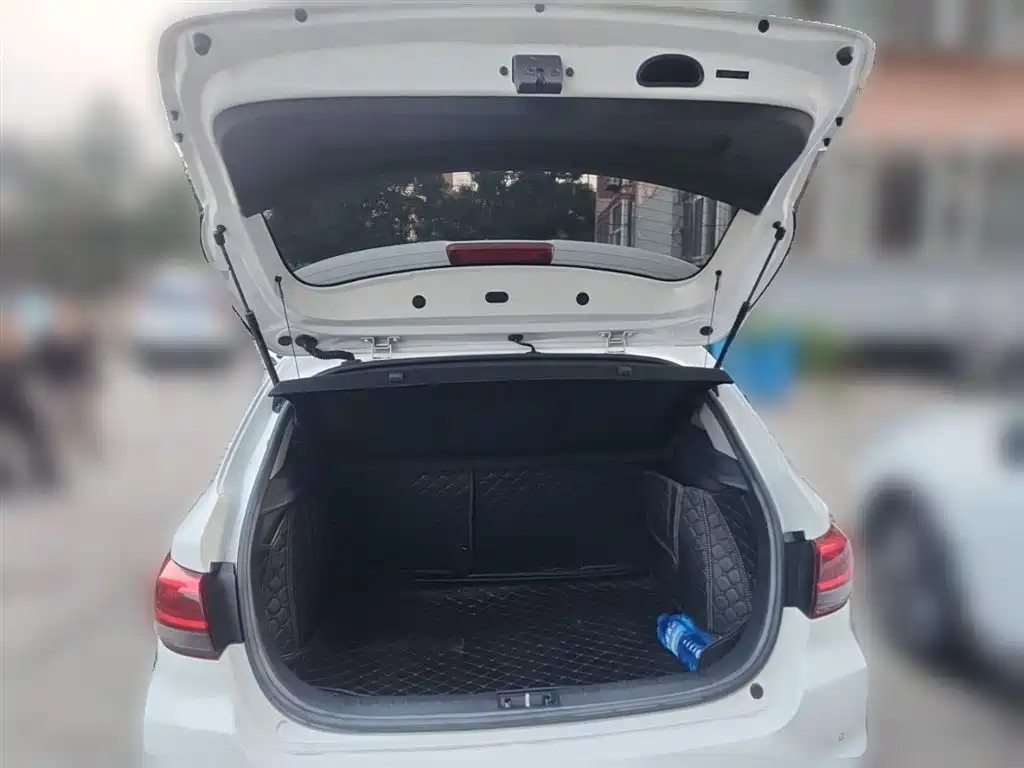 Kia KX CROSS 2018 1.6L Automatic Smart Sunroof Edition фото 16