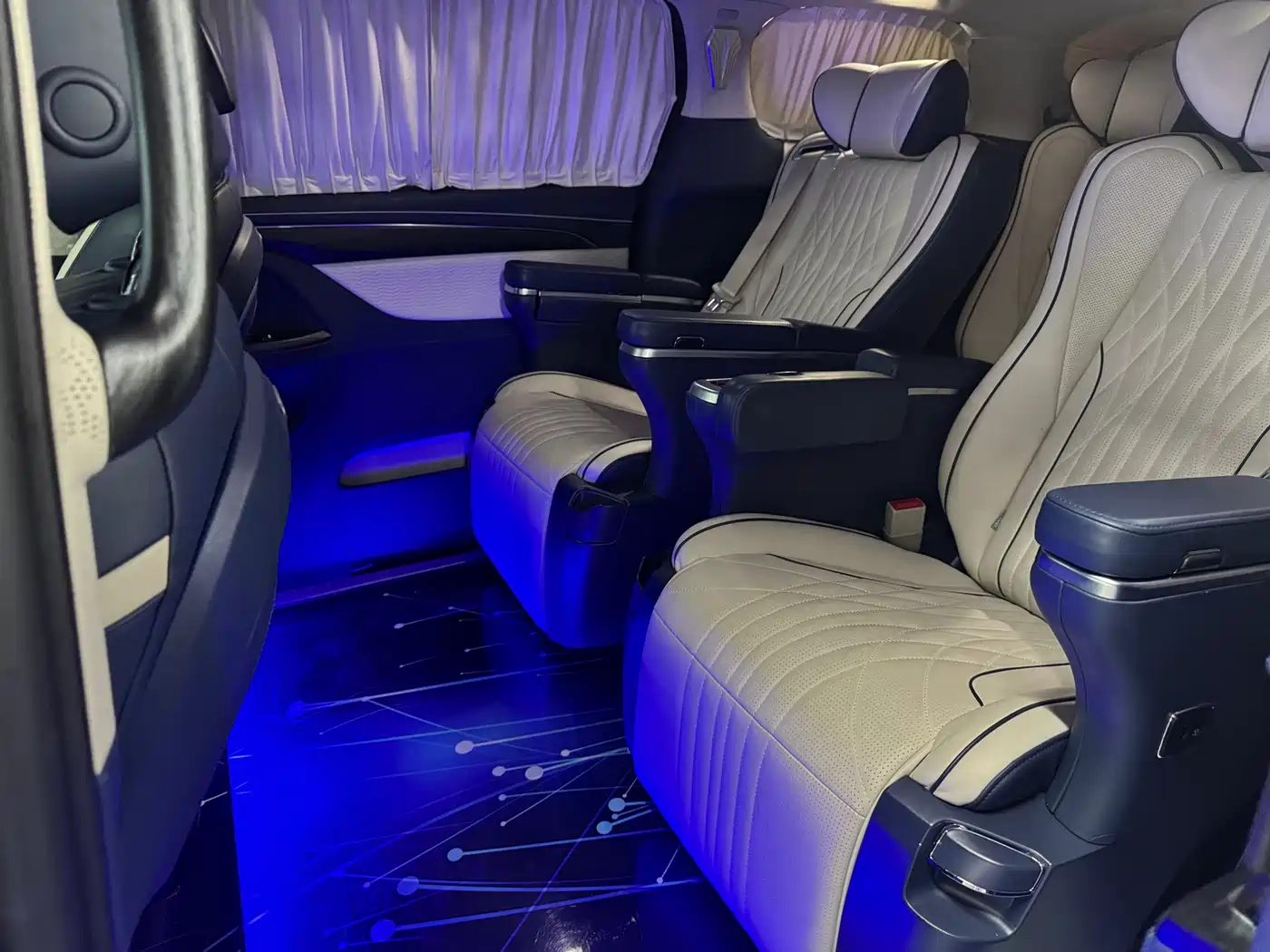 Buick GL8 2023 ES Landmaster 653T Smart Luxury Version фото 10