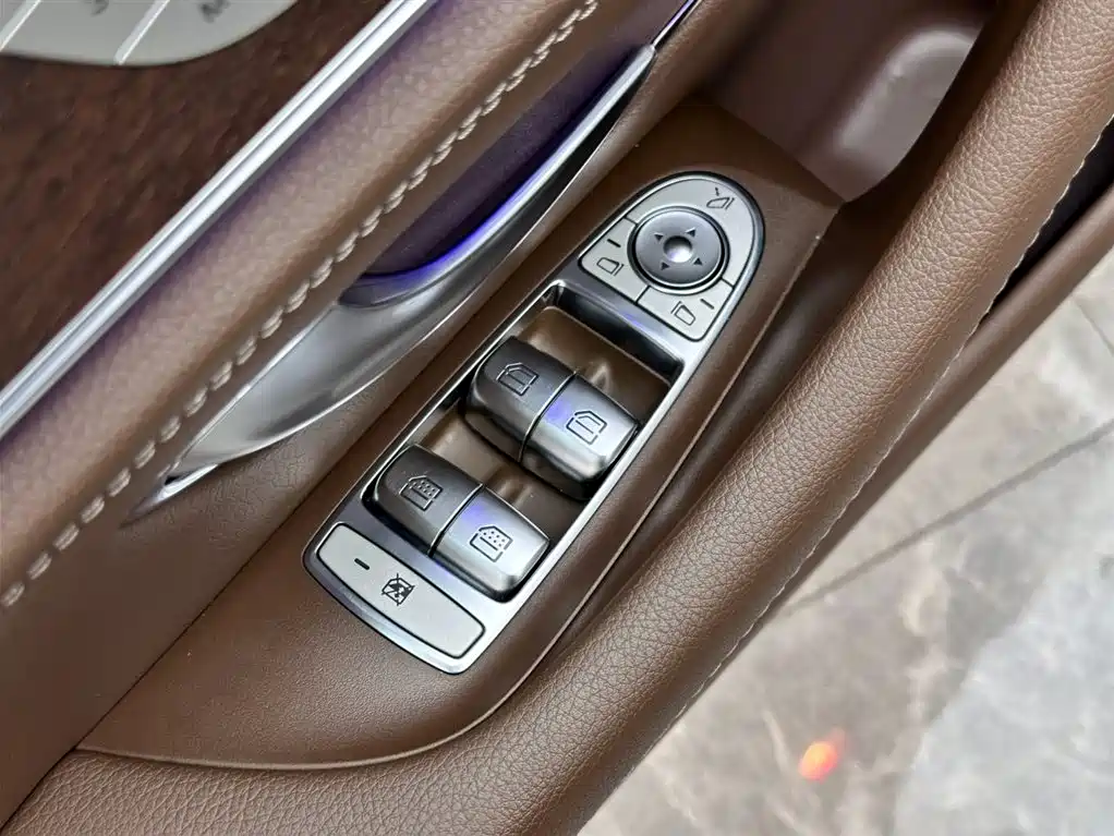 Mercedes-Benz E-Class 2022 Facelift III E 300 L Luxury фото 16