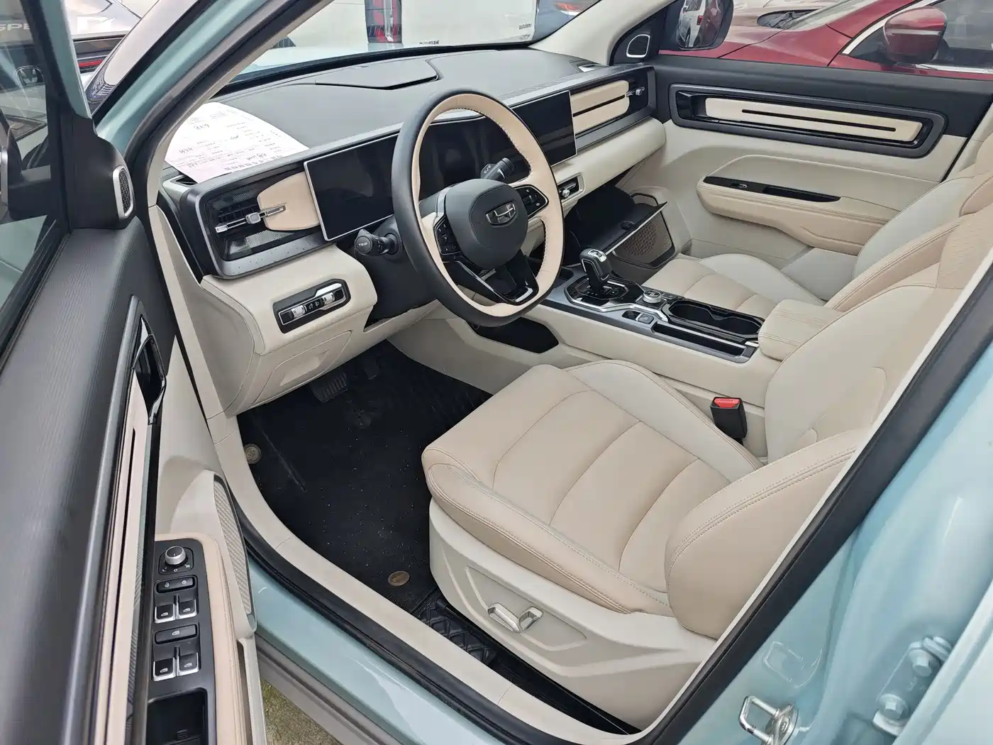 Фото 4 - Geely ICON