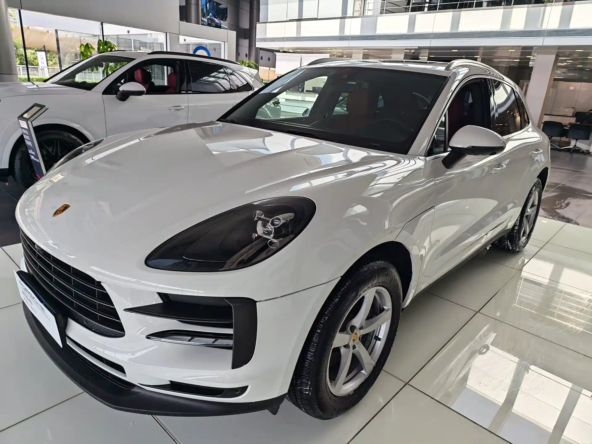 Фото 3 - Porsche Macan