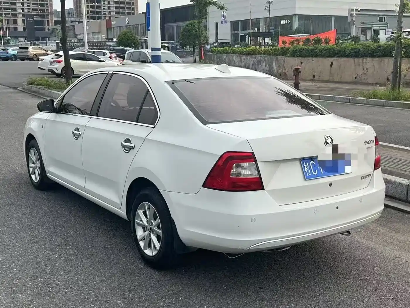Škoda Rapid 2015 1.4L Manual Joy Selection фото 6