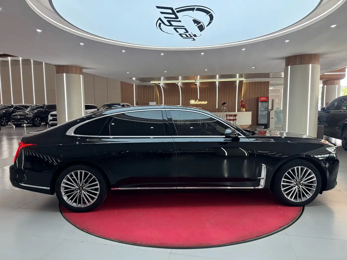 Hongqi H9 2020 2.0T Smart Connection Qi Chang Edition фото 4