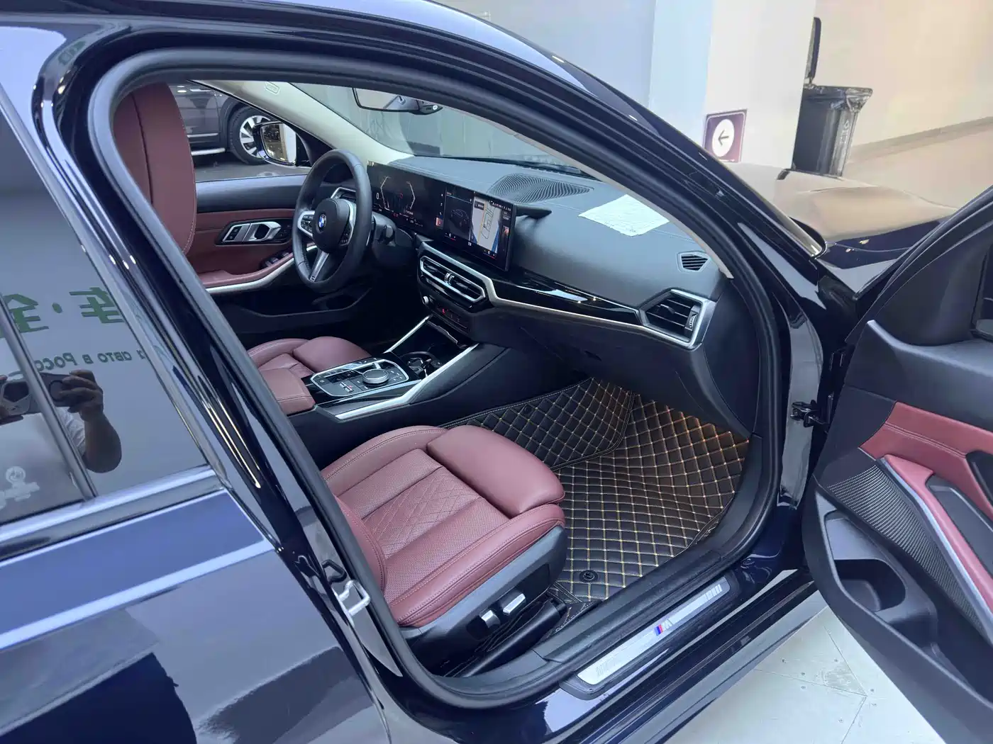 BMW 3 Series 2023 320Li M Sport Package фото 9