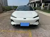 Фото 2 - Geely Galaxy Galaxy E8