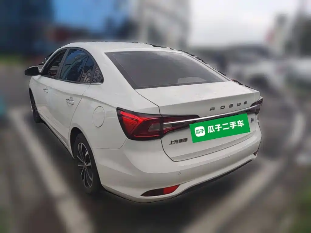 Фото 7 - Roewe i5