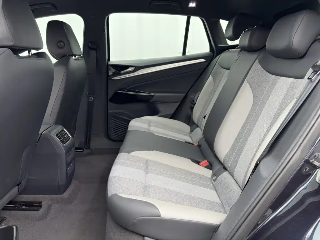 Photo 8 - Volkswagen ID.4 CROZZ