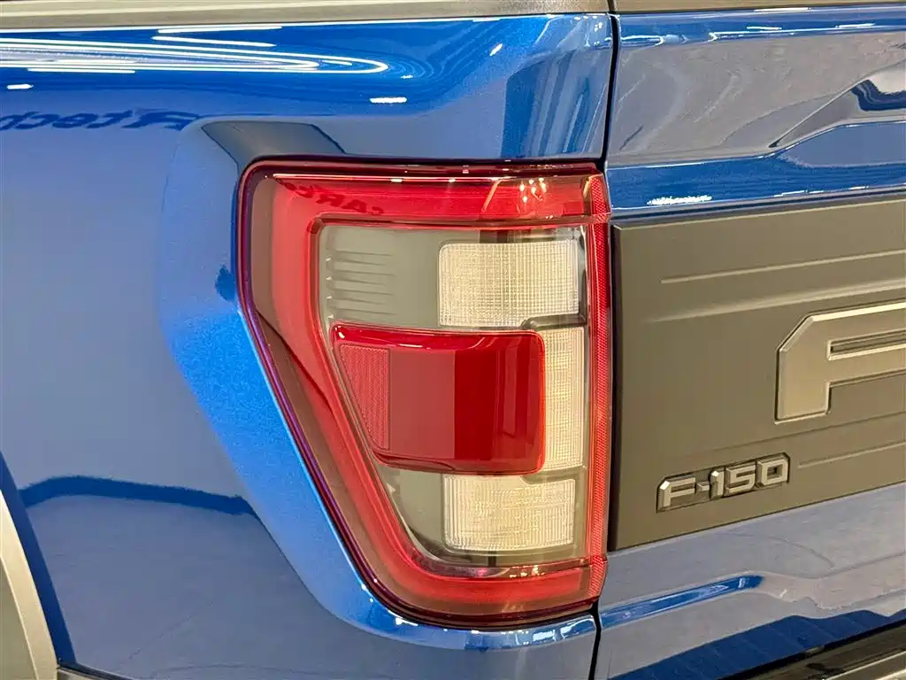 FORD F-150 RAPTOR