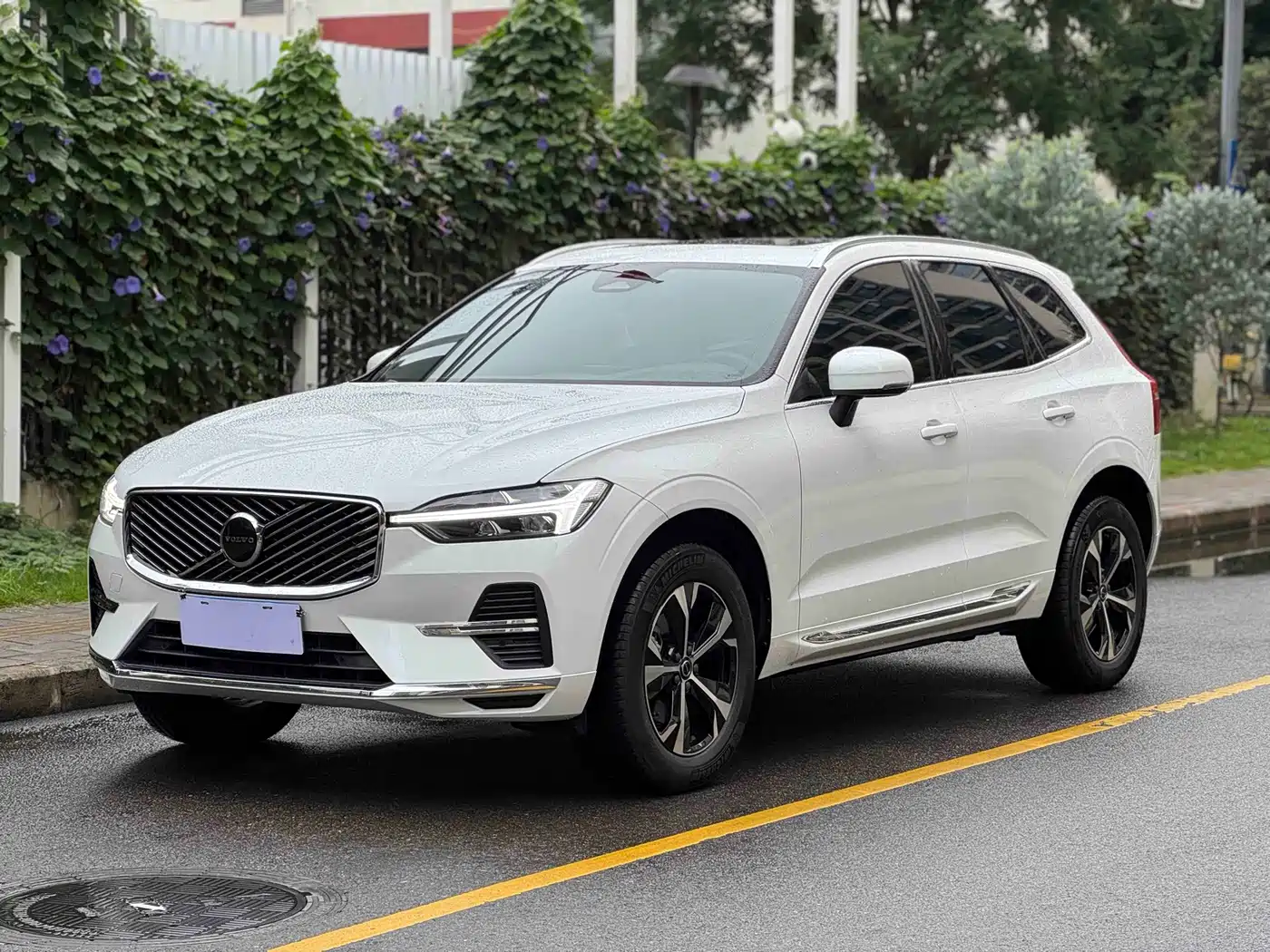 Volvo XC60 2025 2026 Model B5 AWD Smart Elite Luxury
