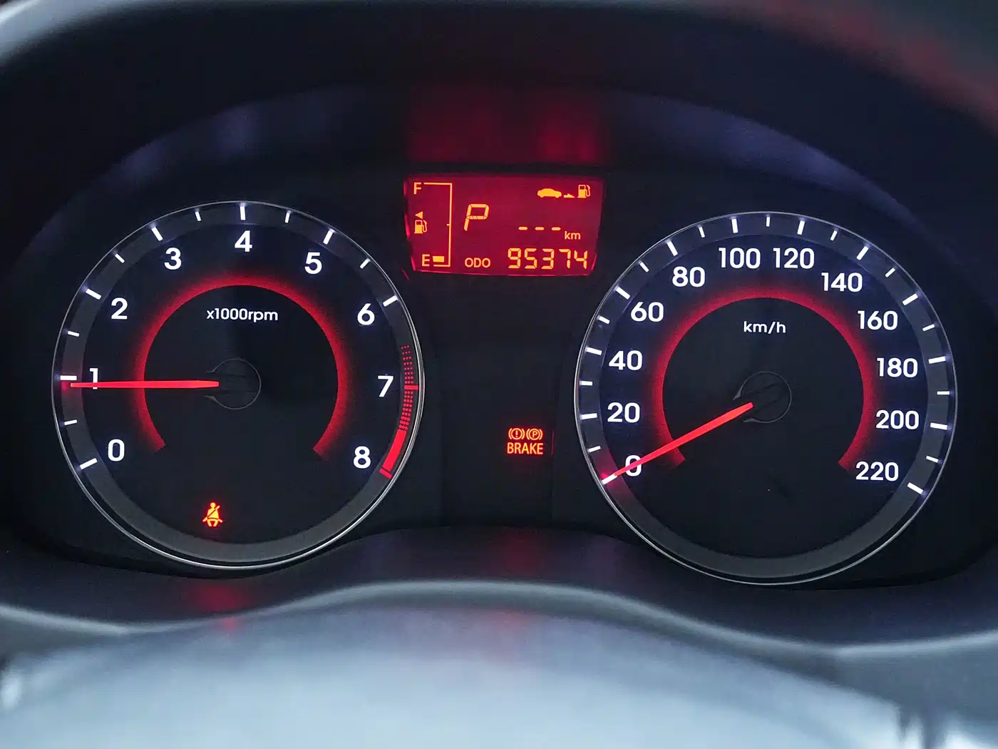 Hyundai Reina 2014 Model 1.4L Automatic GLX фото 17