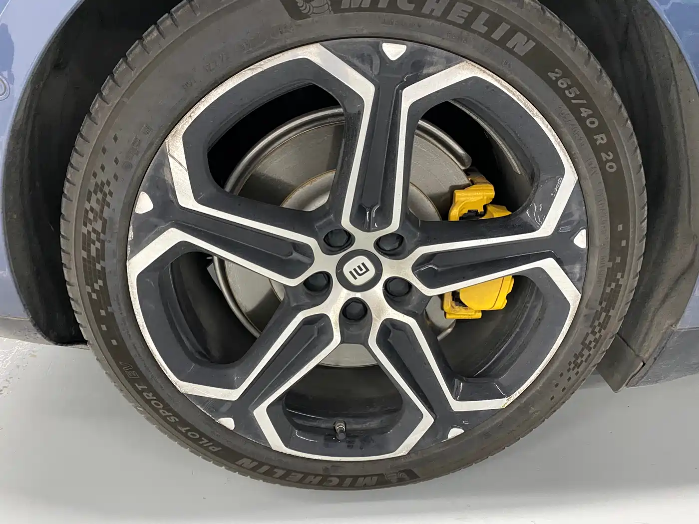 XIAOMI CAR XIAOMI SU7